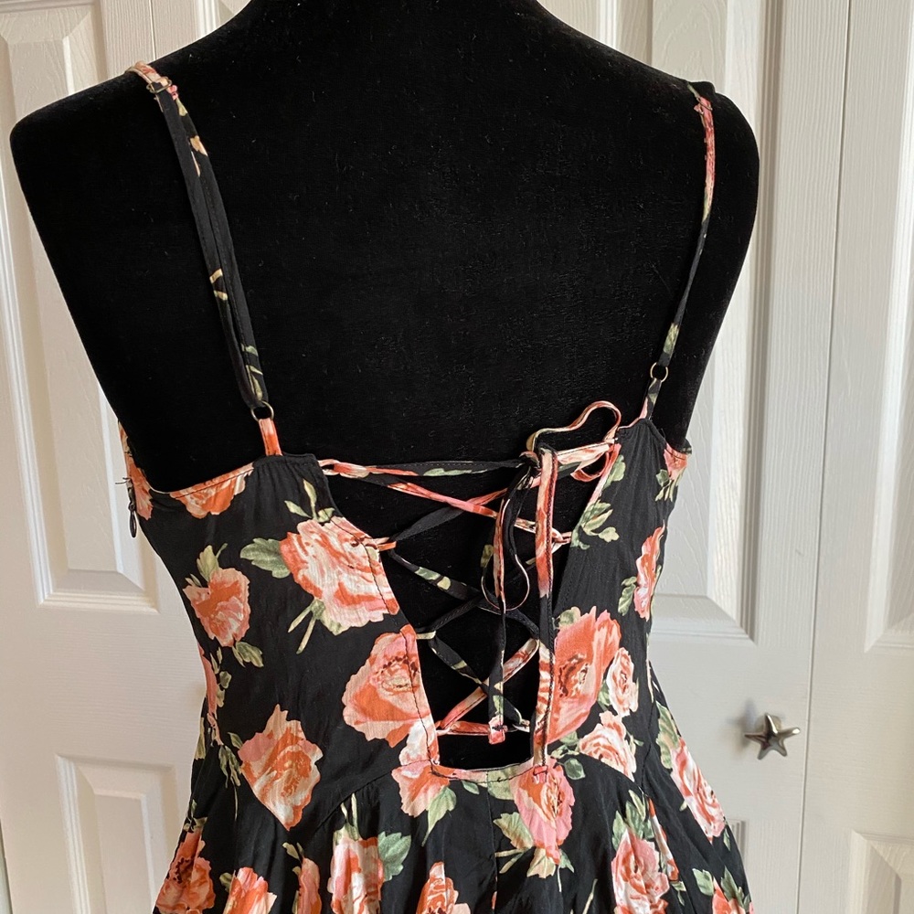 Floral design tie up Forever 21 dress